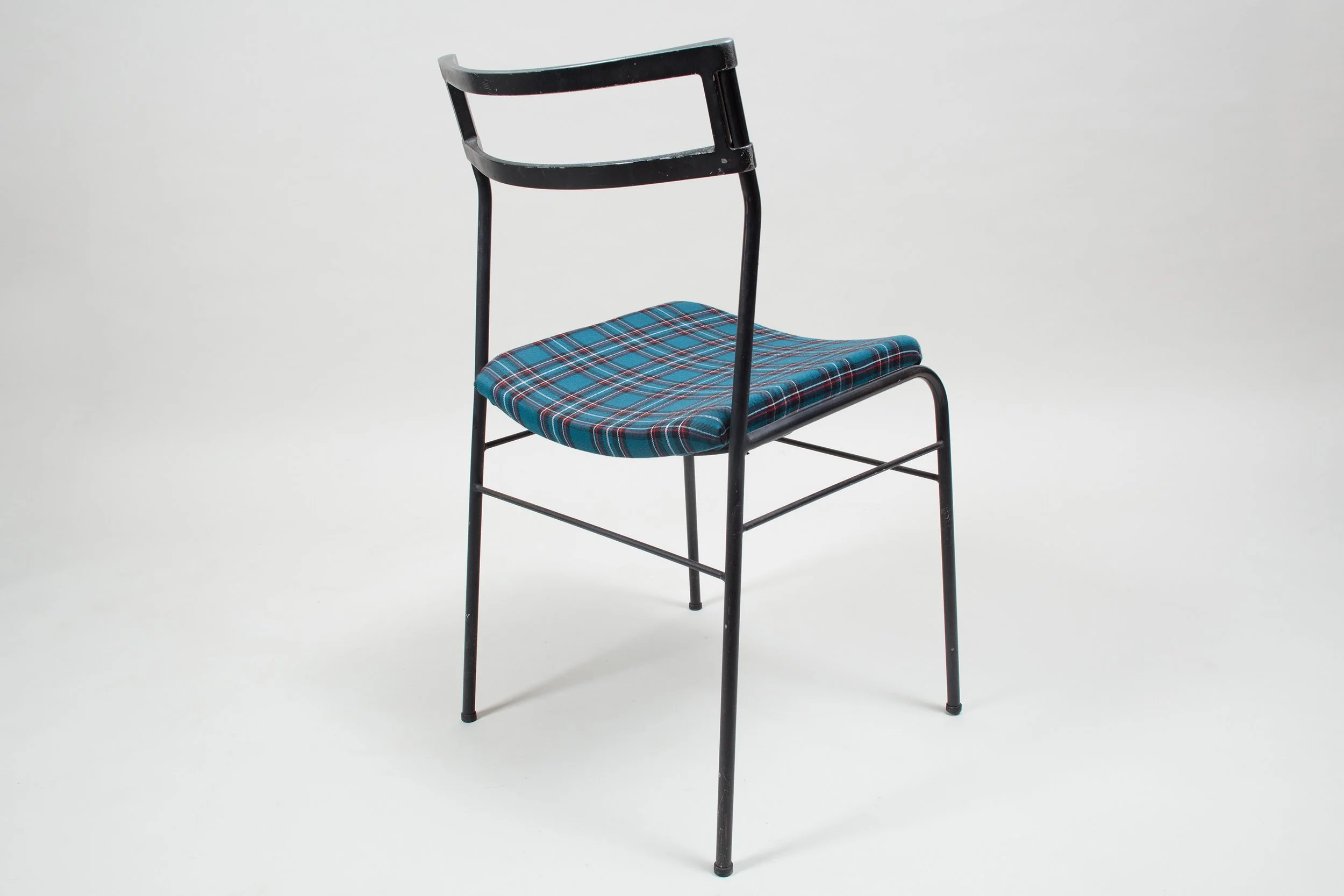 Paire-of-italian-reupholstered-chairs-made-of-metal.-60's.-43-cm-wide-x-46-deep-x-80-cm-high.-Seat-45-cm-high-(3).jpg