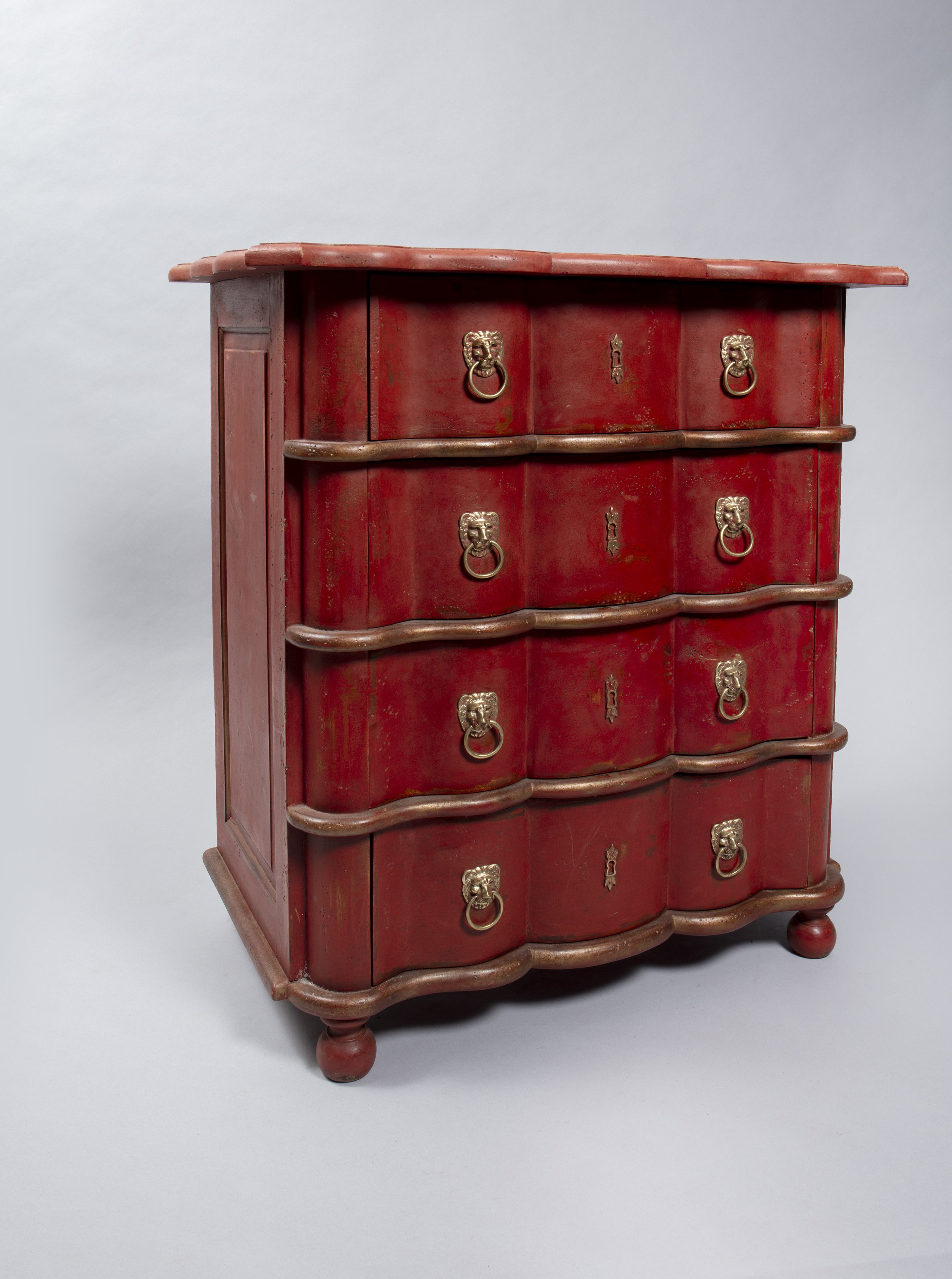 French chest of drawers from the 80s