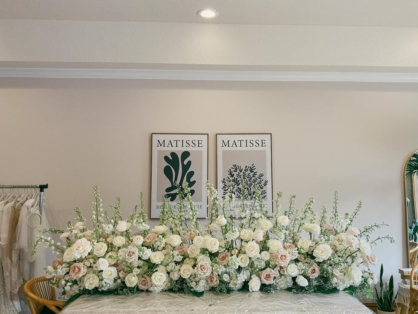 Studio &gt; Ceremony &gt; Reception 

Can&rsquo;t wait to bring some more of these lush, meadow-style arrangements to more lovely places this summer. 🤍