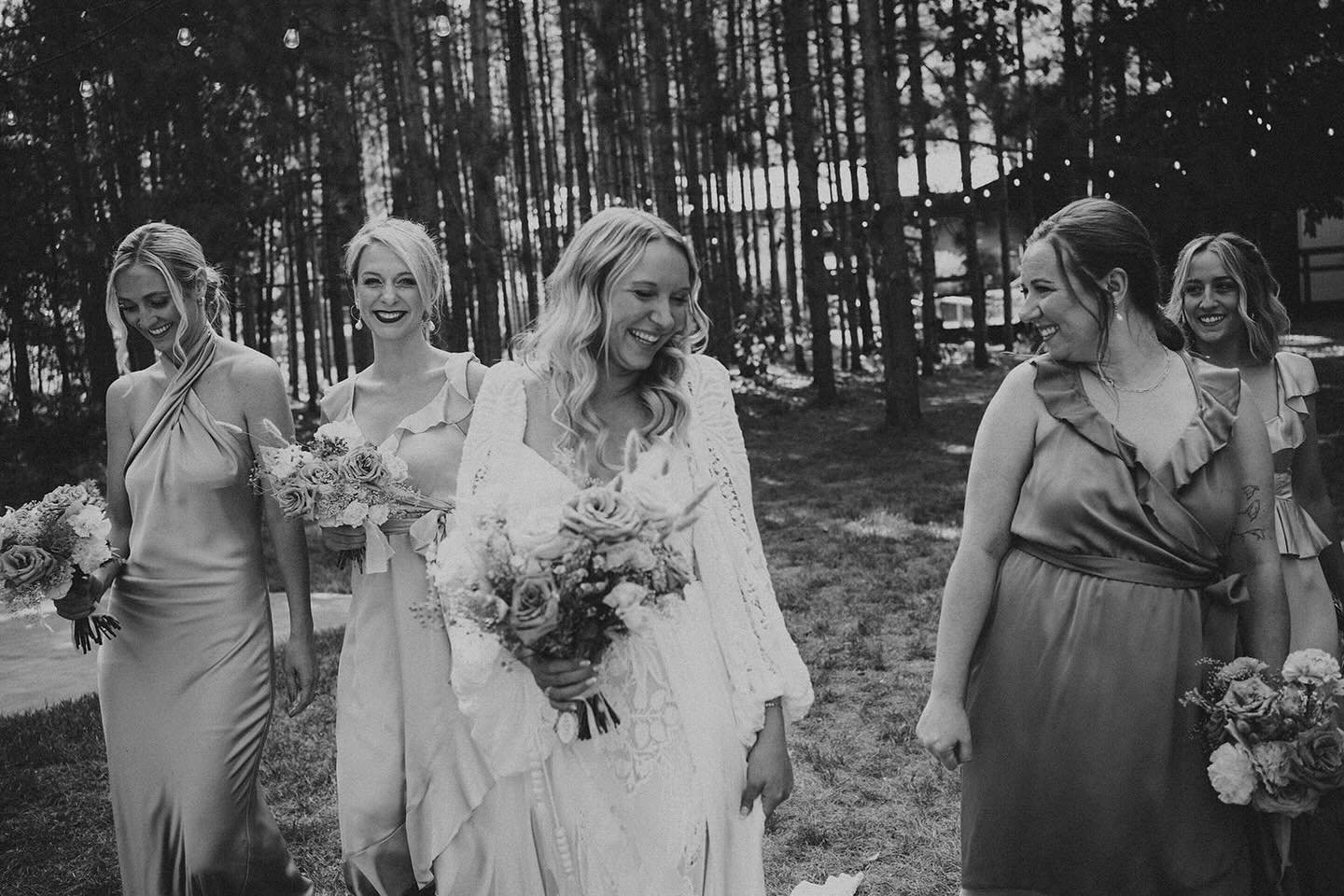 Really been drawn to the more casual and candid shots in galleries lately. Posed photos are beautiful but there&rsquo;s something so genuine about the in-between moments like this one. Just a happy, glowy bride laughing with her favorites on one of h
