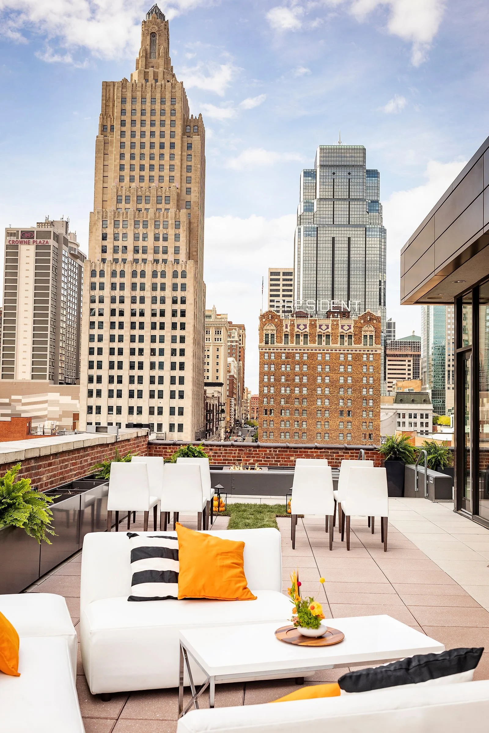 04.18.19 Thursday Therapy - President Hotel.jpg