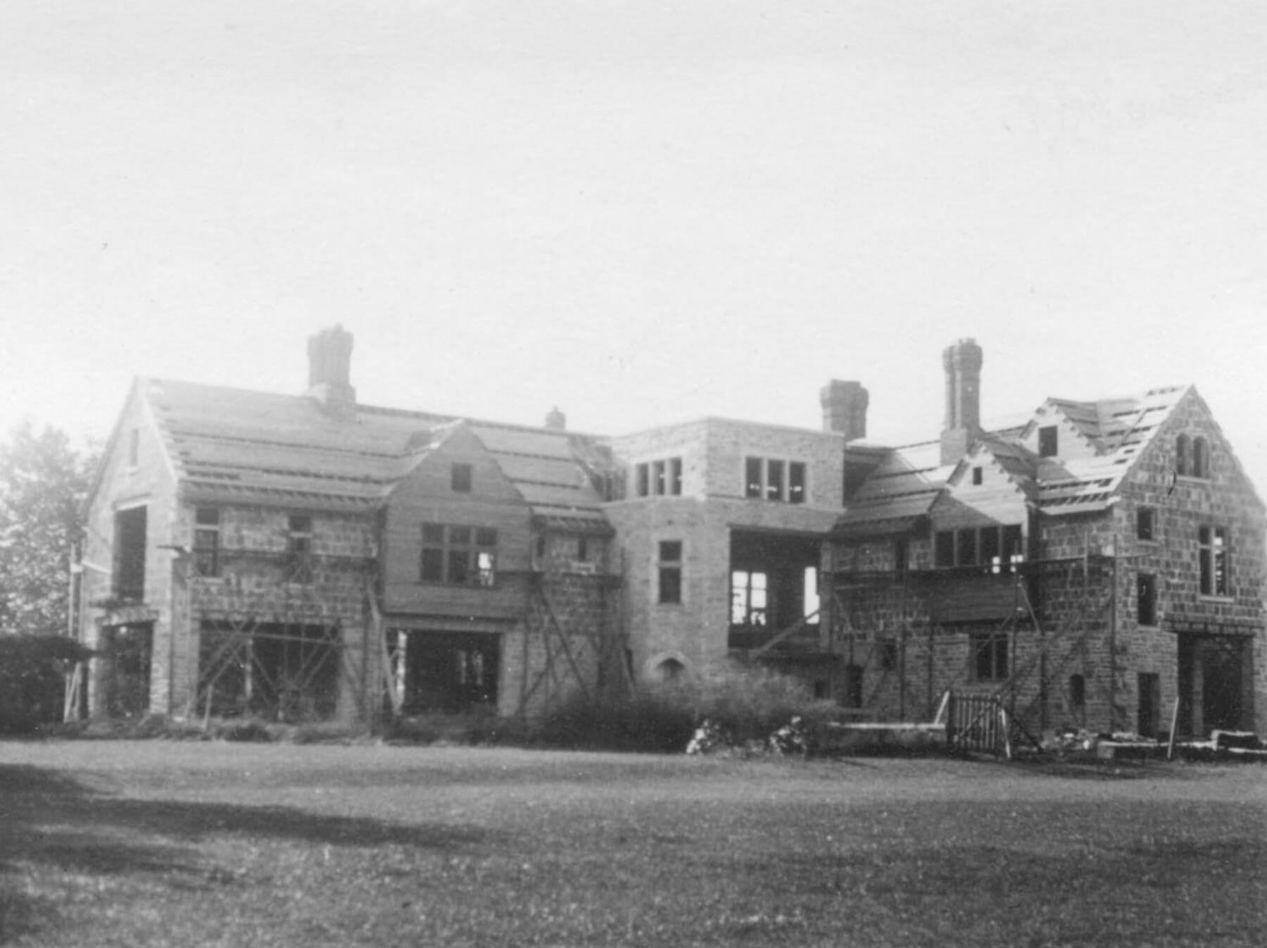  The Ohio Governor’s Residence was built in 1925 by businessman Malcolm D. Jeffrey. It remained a private residence until 1955 when the property was donated by the heirs of Florence Jeffrey Carlile to the State of Ohio to serve as an executive reside