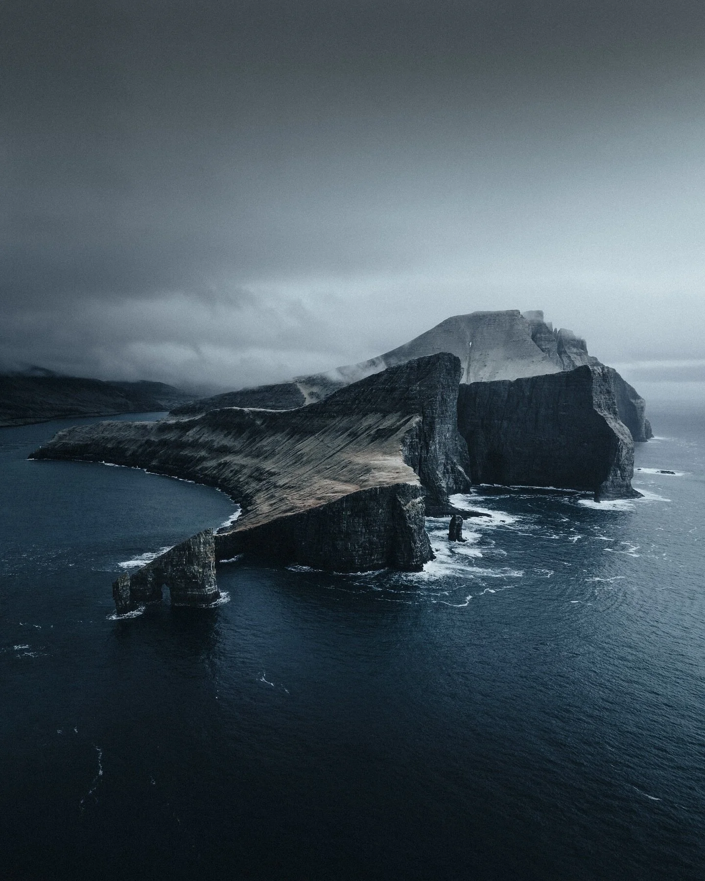 Dreaming of remote Faroe islands 🇫🇴 

#faroeislands #landscape #beautifuldestinations #outdoors