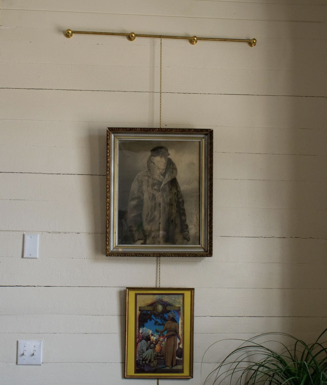 Wall Mounted Brass Picture Rail