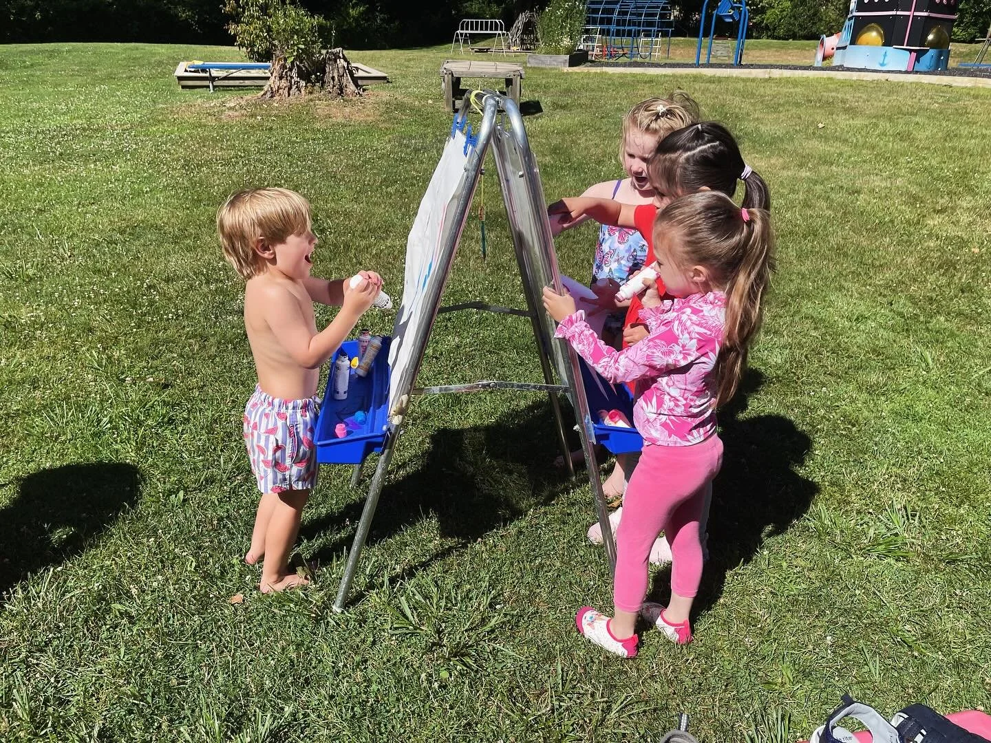 Morning painting! 
#summerfun #summer #summervibes #summertime #like #fun #summercamp #beach #summerdays #nature #love #familyfun #travel #kids #family #instagood #follow #adventure #photography #vacation #sunshine #summerstyle #summerholidays #l #su