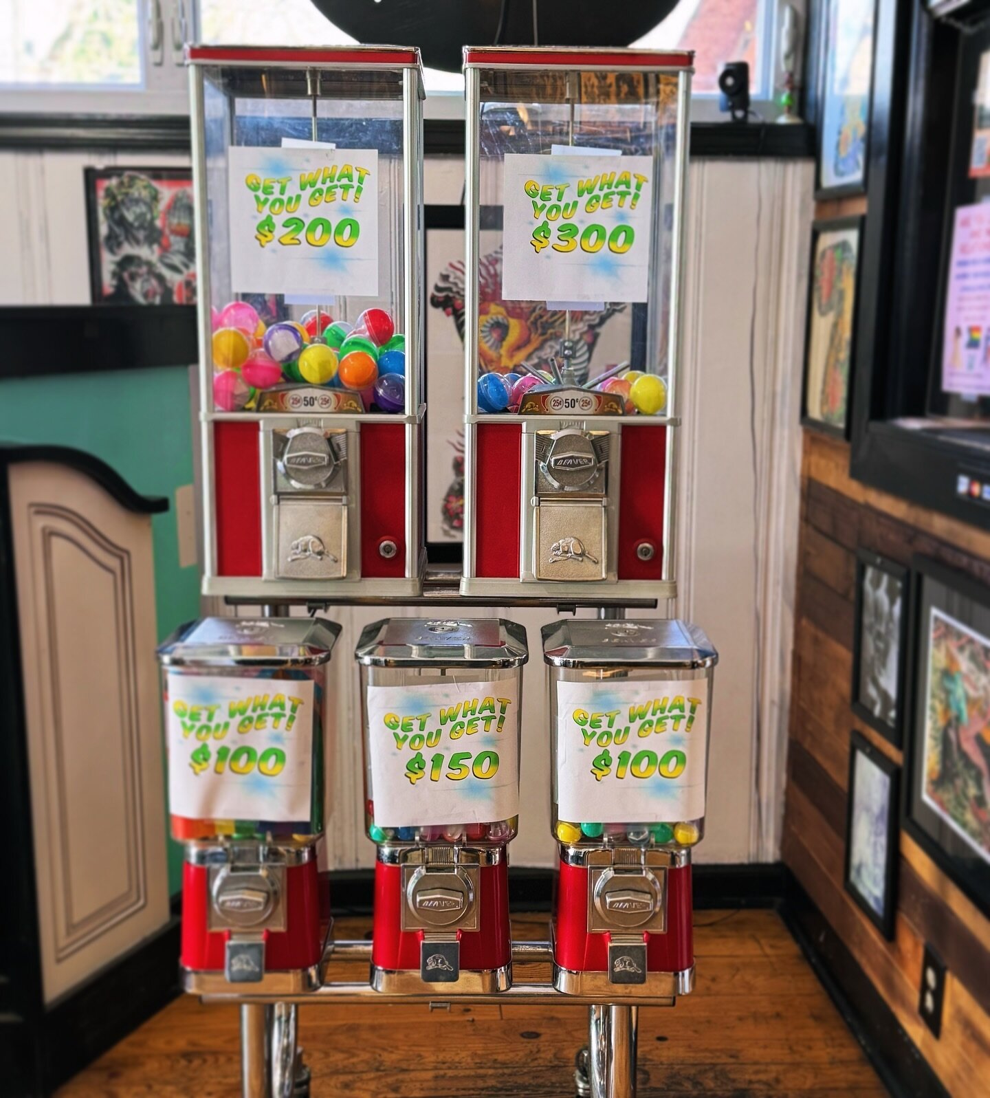 The &ldquo;Get What You Get&rdquo; tattoo machines are always on! All winners, no whammies! $100-300 with one $20 do-over option. What will you get?? 🐉💘💀🌸🍄👹🗡️🐶
.
#gwyg #gwygtattoo #getwhatyouget #getwhatyougettattoo #gumball #atlantatattoosho