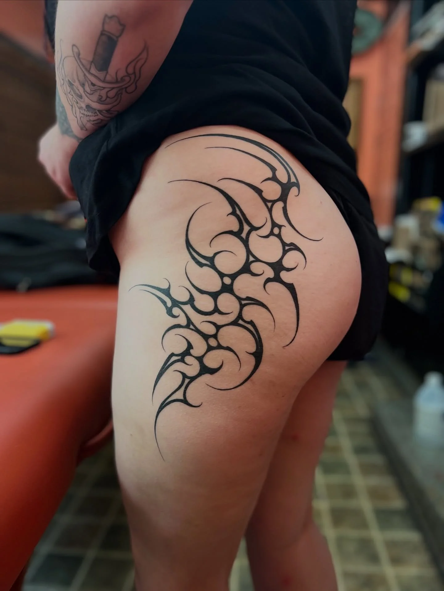 @latincheeks