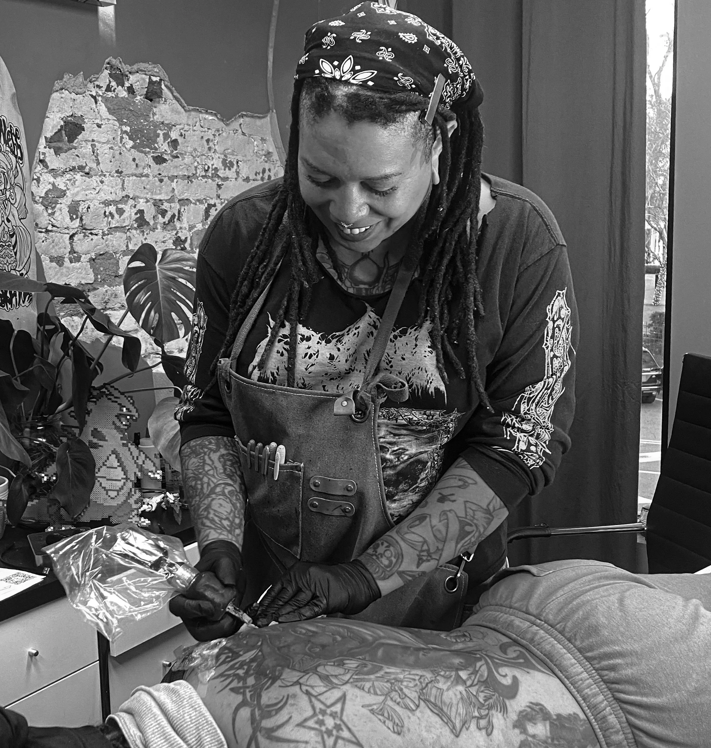 Please welcome the newest member of the Memorial Tattoo family: @ariejamestattoos ✨Arie will be working by appointment only at the Moreland Ave shop. Arie brings over 20 years of experience and is known for colorful and illustrative tattoos.

✨Arie s