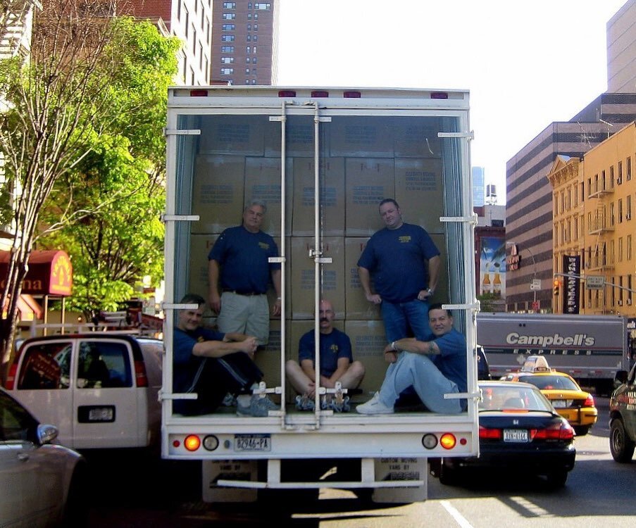 #throwbackthursday it&rsquo;s 2007 &amp; you see a Celebrity Moving truck in the city 🏙️ 

#tbt #CelebrityMoving #NYCmovers #LuxuryMoving