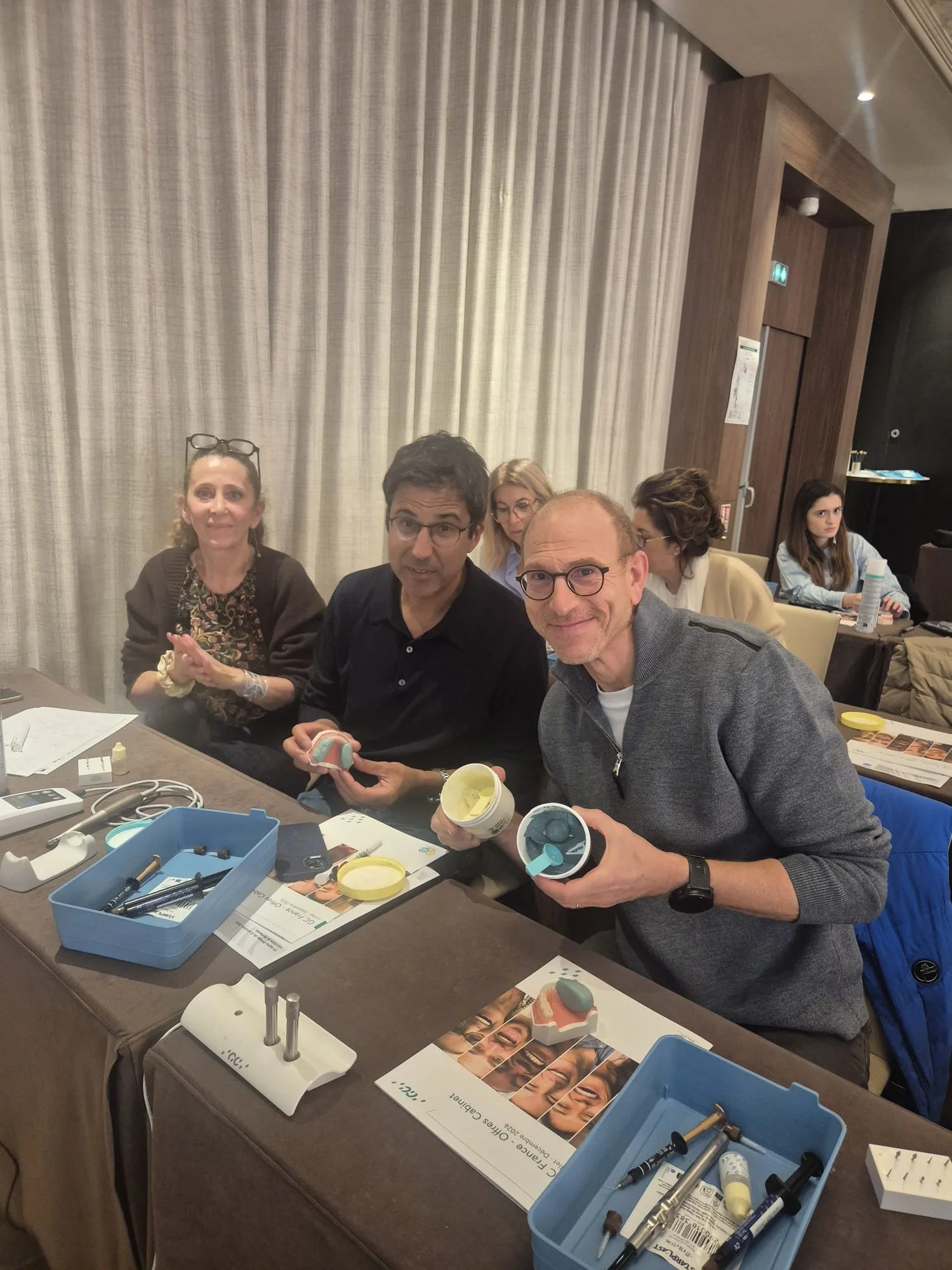 Florence Bursztyn, Laurent Temmam et Mickaël Uzan durant l'atelier de Florian Apap
