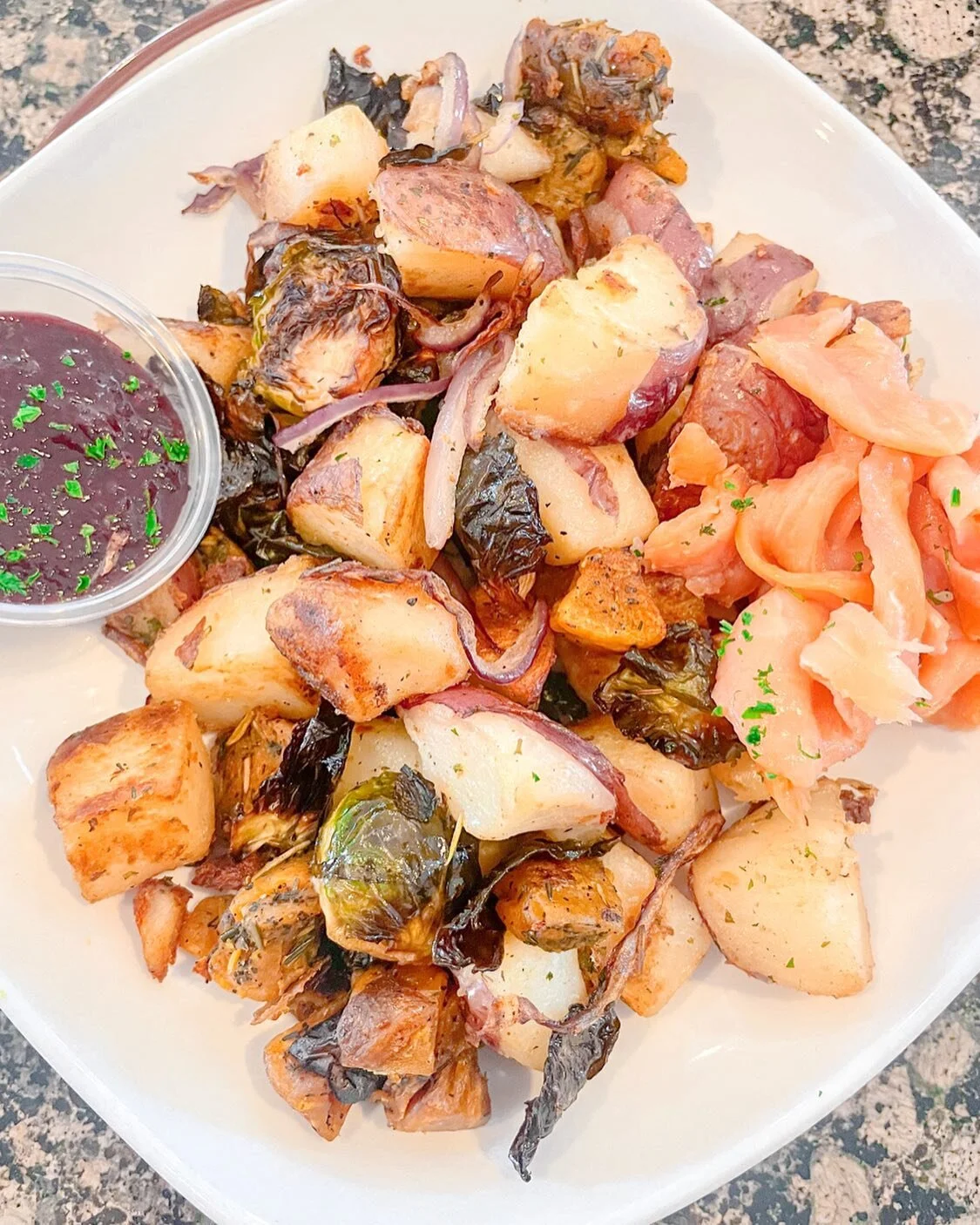 favorite breakfast place but in a new location. our daily bread in roanoke is a must try.

{dEATS&hellip;smoked salmon, roasted brussels, butternut squash, caramelized onions, rosemary red peppers, cranberries, &amp; fresh berry jam}