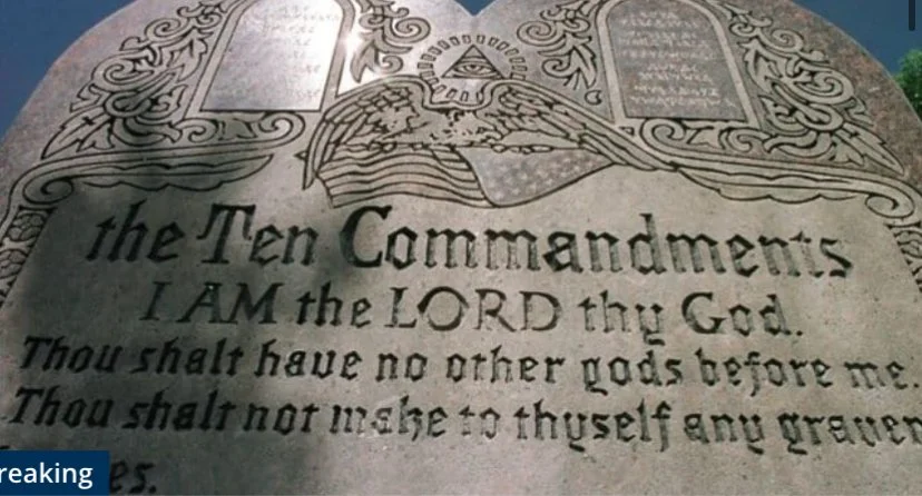 Texas Rejects Demands to Remove Ten Commandments Monument