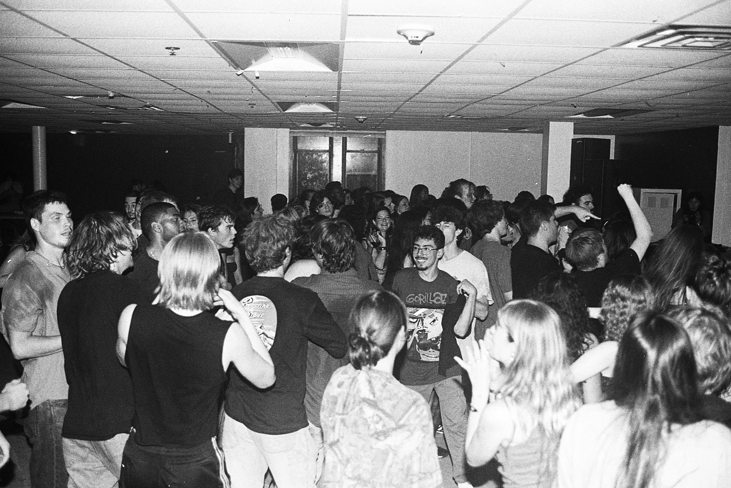 9/27/24, Crowd Moshing @ 95 Bulls - Nikon F4, Kodak Tri-X 400