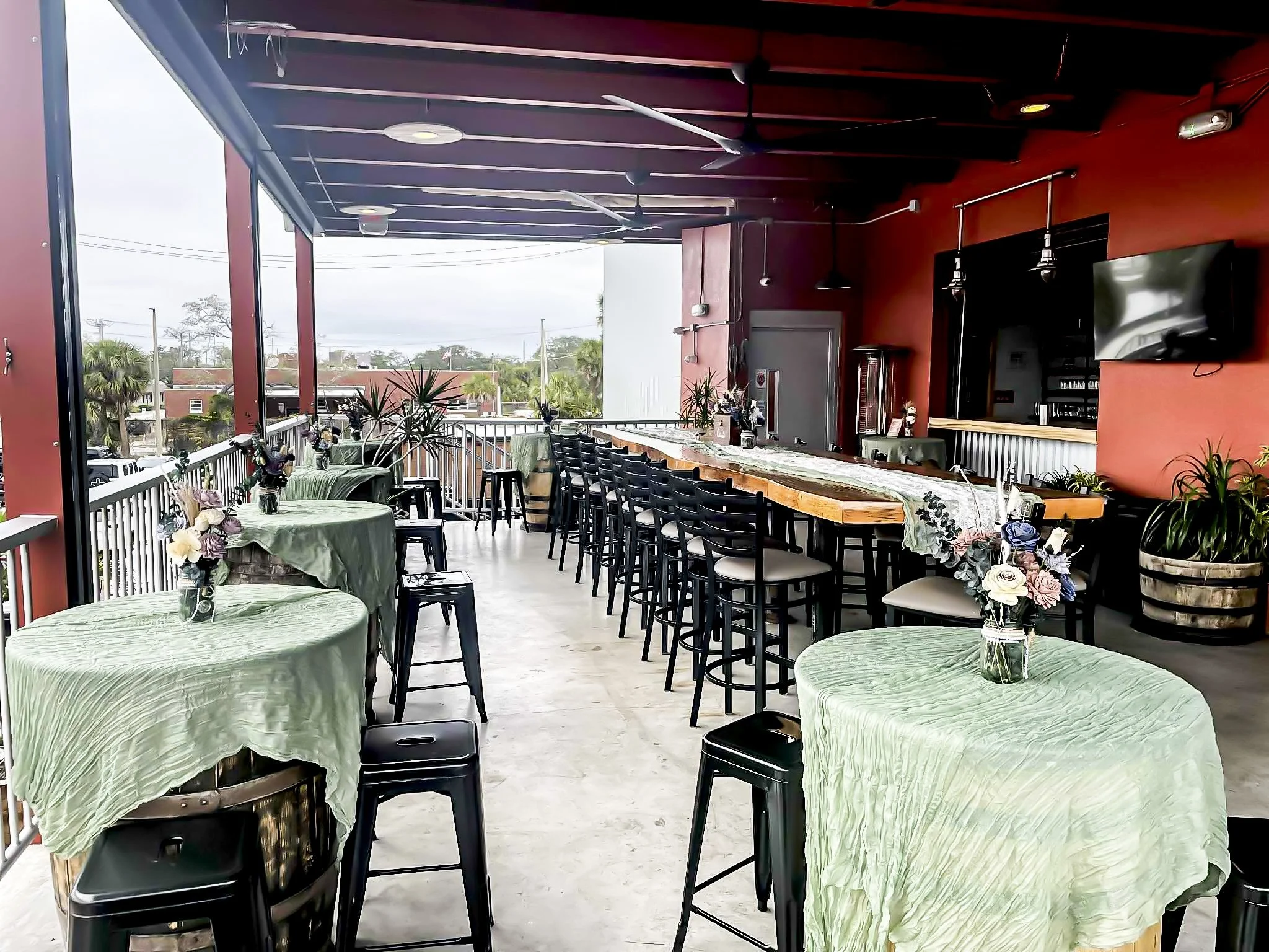 Upper Deck Decorated Party