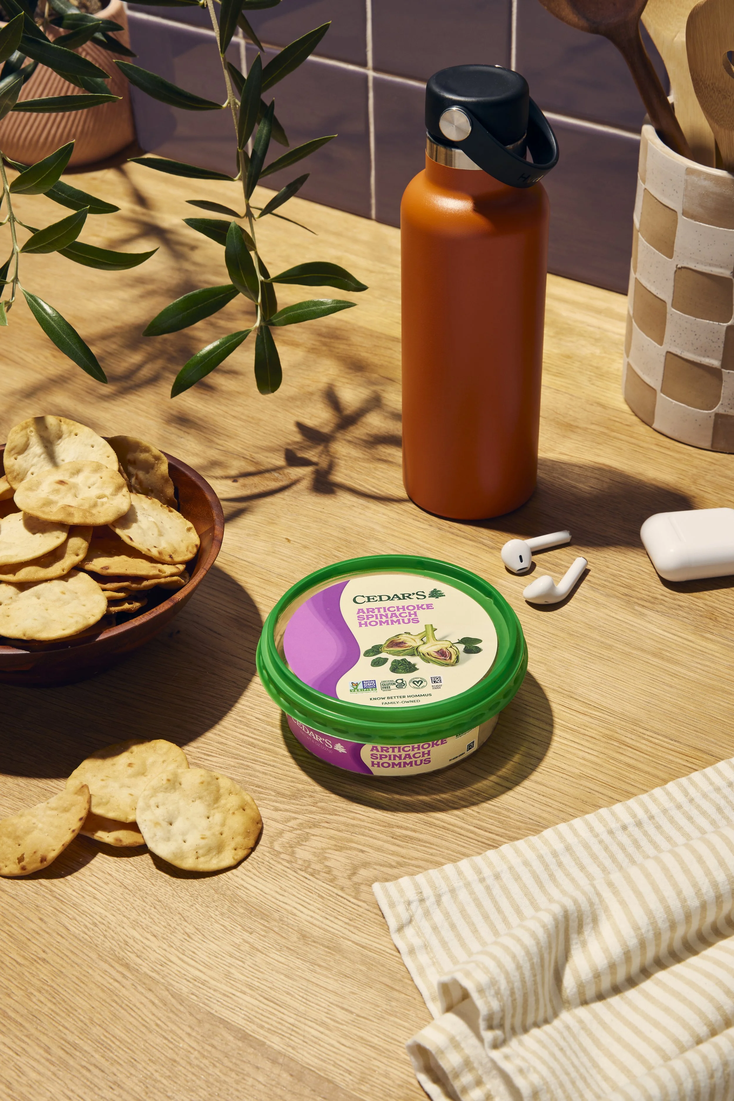 02_BucketOne_8ozHommus_00006 copy.jpg