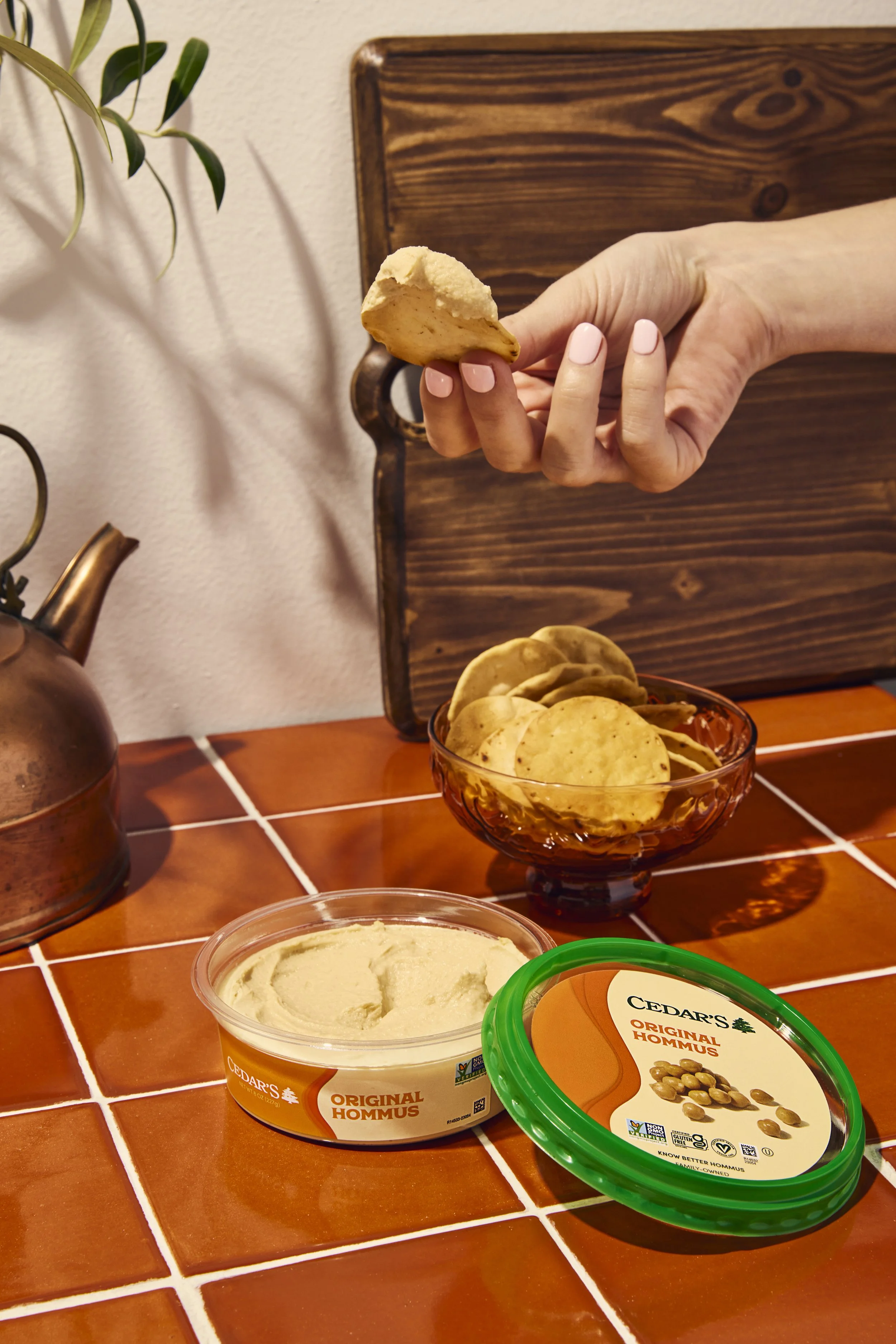 10_BucketThree_RoastedRedPepperOriginalAndSpinachDip_00084_GIF copy.jpg