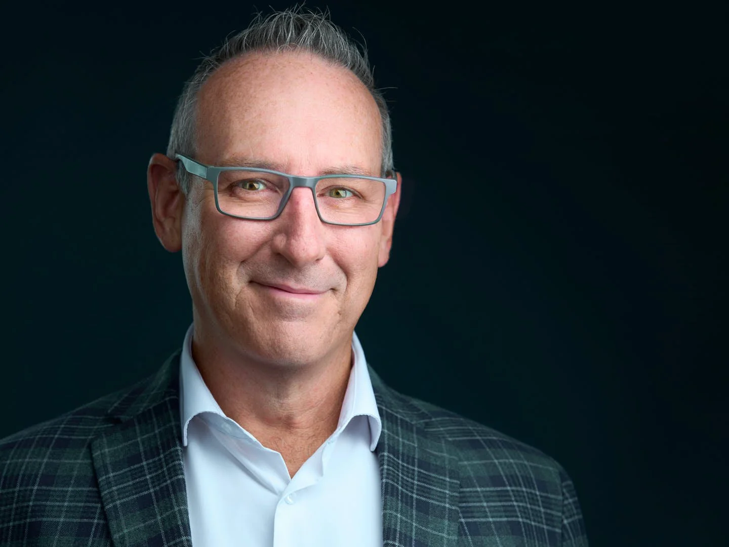 Professional and Corporate Headshot Photography Studio Oakville Burlington Graham Agnew0513-Retouched.jpg