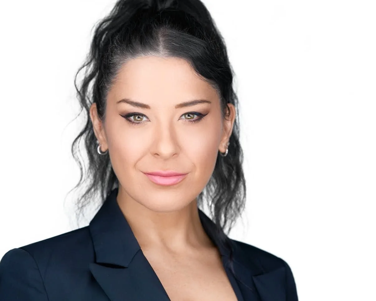 Professional Corporate Acting Headshots Oakville Burlington Ruth7570.jpg