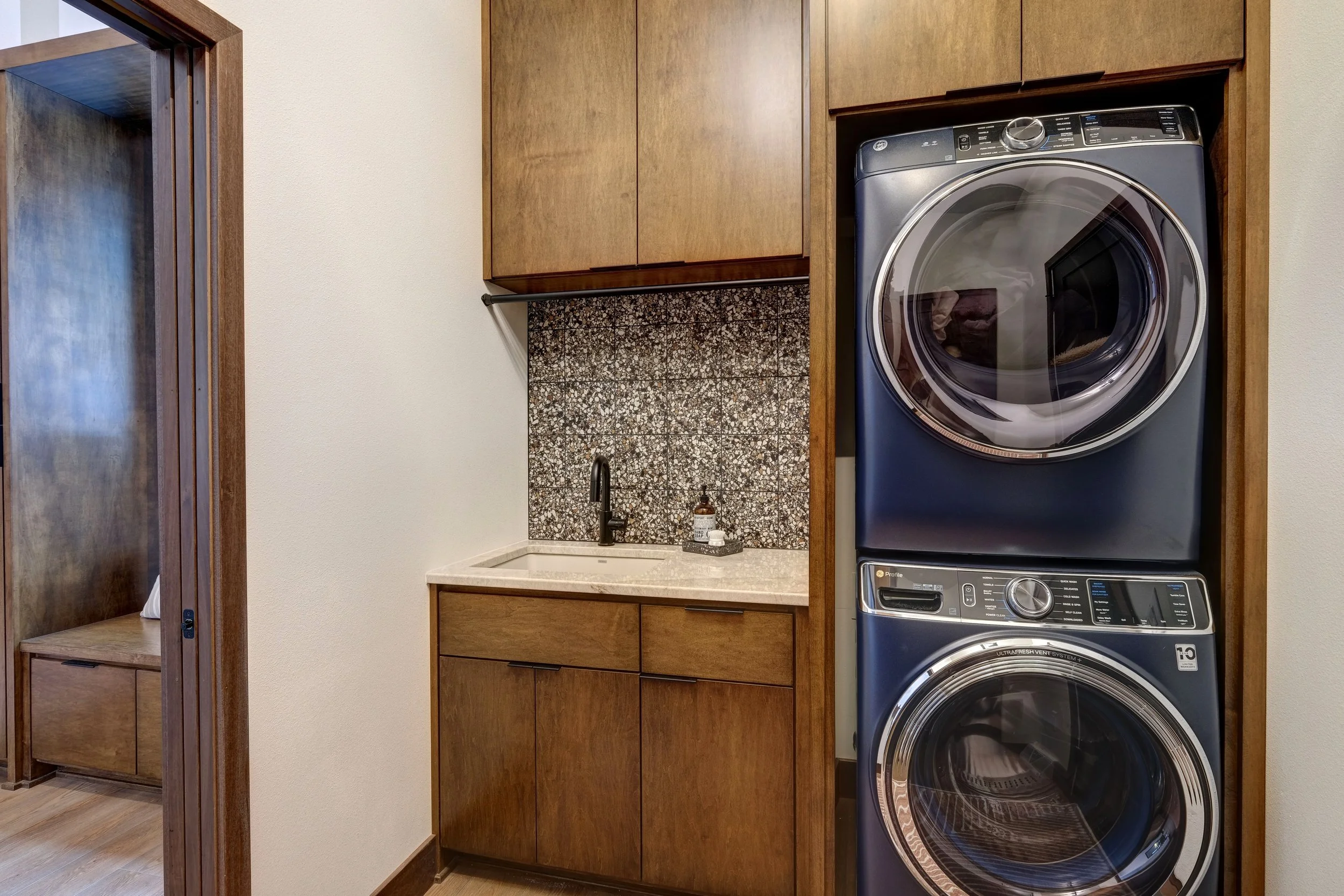 zLaundry2.jpg