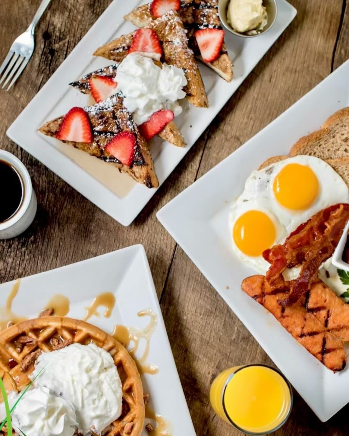 Your favorite Soul Food restaurant is offering Easter Sunday Brunch from 10 a.m. to 2 p.m. 🐰 @georgiassoul is steeped in the tradition of Soul Food, with casual dining in a family-friendly environment. On Easter, partake in specially priced Brunchy 