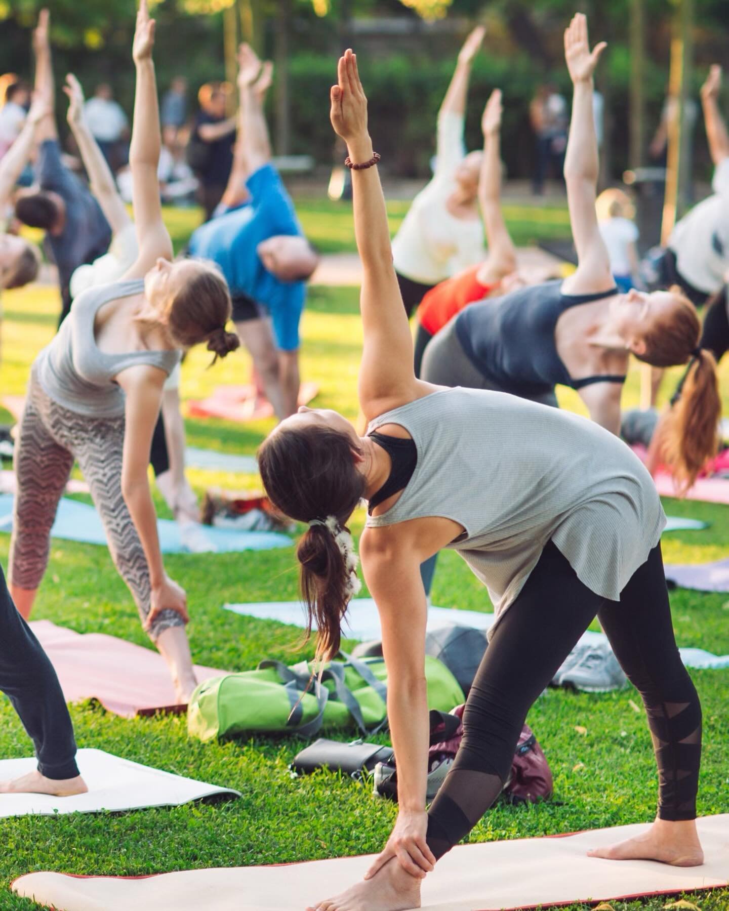 Join us this Saturday, April 28, from 2-3pm for free outdoor yoga with @rayogastudios! Learn more and RSVP today by clicking the link in our bio. 🧘&zwj;♀️ #longbeachexchange #rayogastudios