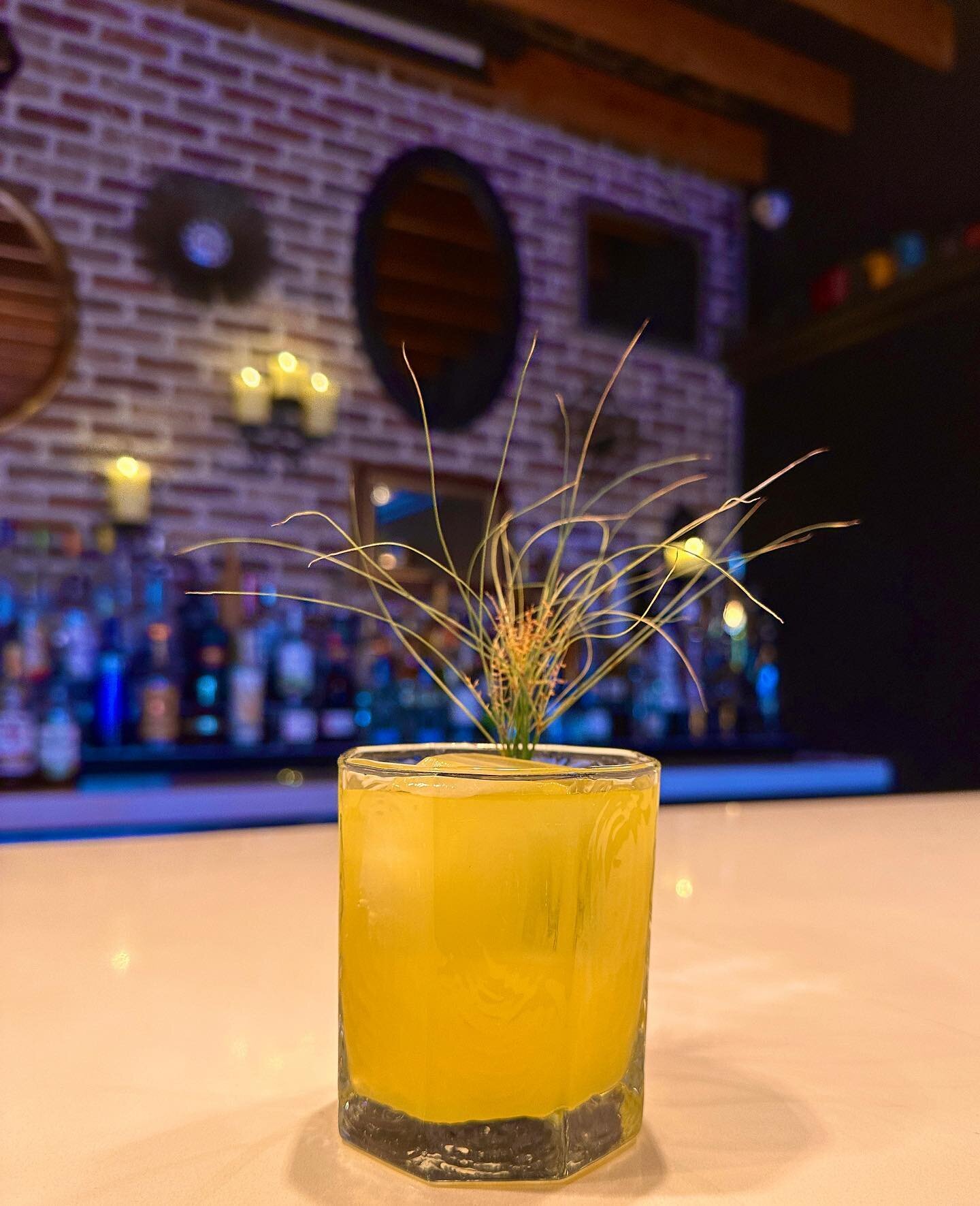 Smoke Pi&ntilde;a 
#northbrook #eataco #nextdoorlounge #bar #cocktails #trending #decor #design #yelp #chicago #lounge 

Come visit us at the new hot spot of Northshore Chicago. Connected with the top 25 Northshore restaurant EATACO