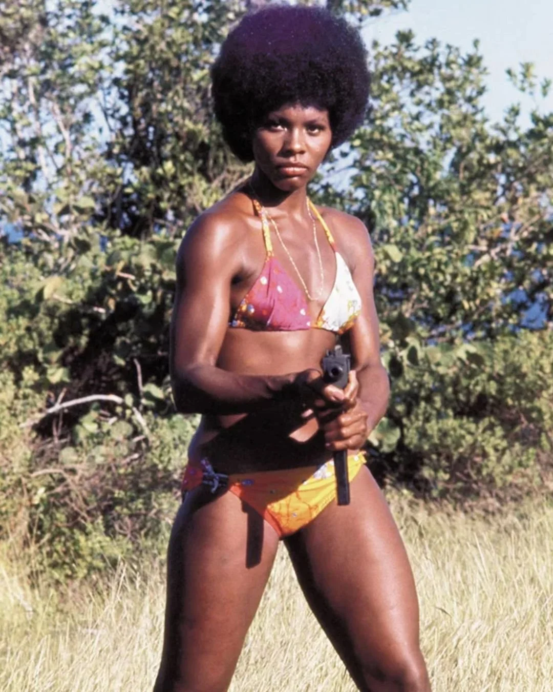 Gloria Hendry as Rosie Carver in Live and Let Die.

Hendry got a call from her manager telling her they wanted to see her for the next Bond movie. She said she was confused. &ldquo;I&rsquo;m not tall, I&rsquo;m not blond, I don&rsquo;t have big breas