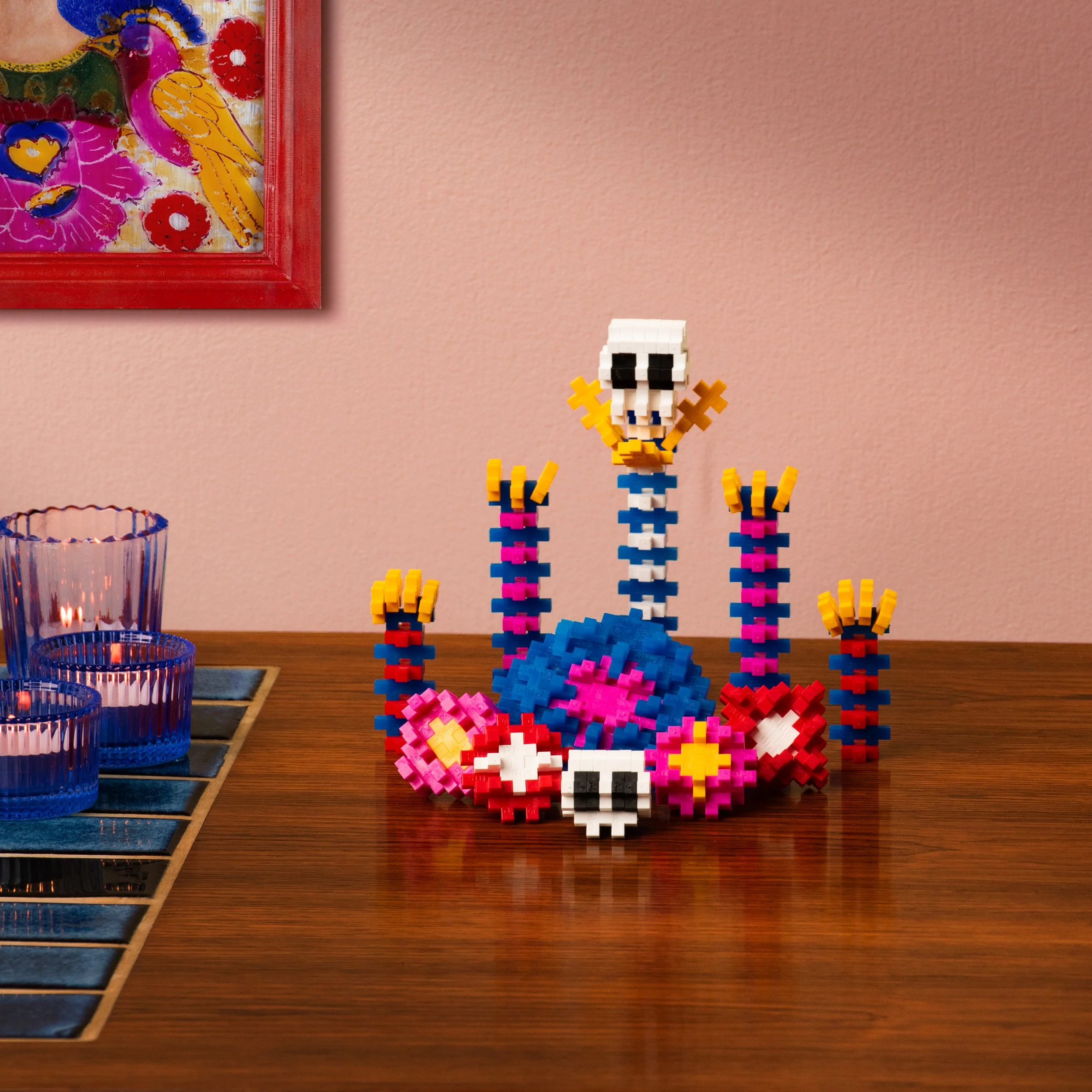 05162_Tube_300pc_Inspired_FridaKahlo_Lifestyle_1.jpg