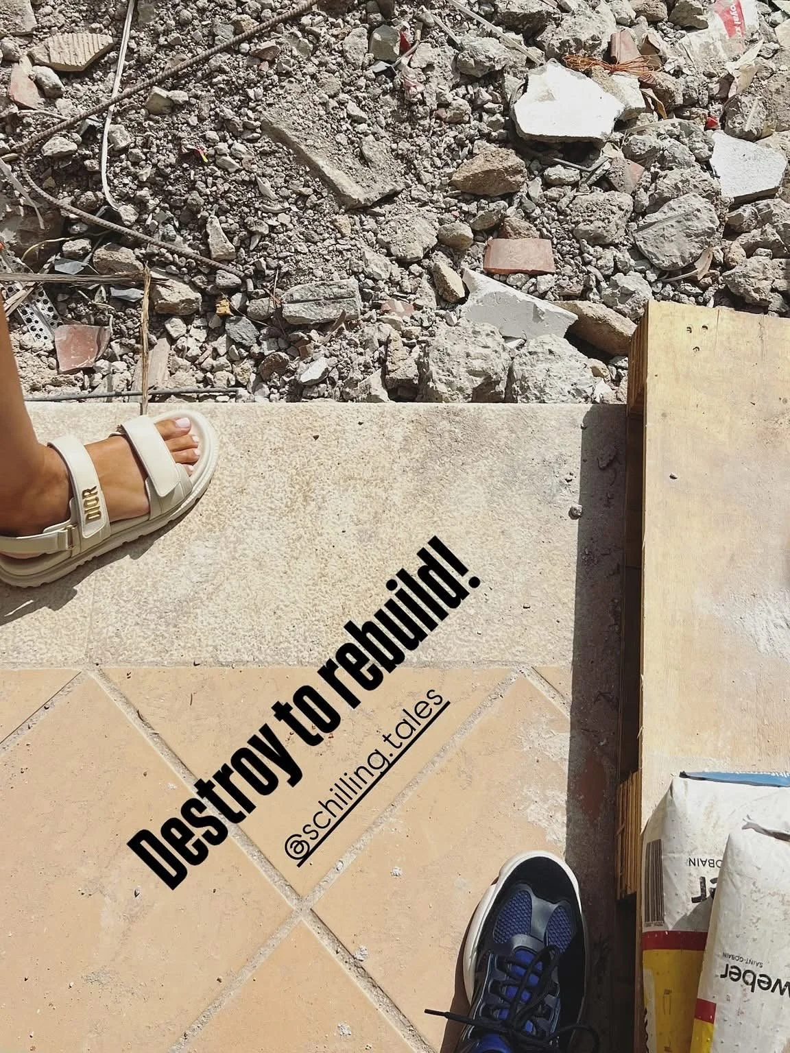 ⓅⓉ. ✨ Destruir para construir ✨
Algumas moradias carregam hist&oacute;rias, mas tamb&eacute;m pedem uma nova vida. Neste projeto, a transforma&ccedil;&atilde;o come&ccedil;a com a demoli&ccedil;&atilde;o do que j&aacute; n&atilde;o serve, para dar lu
