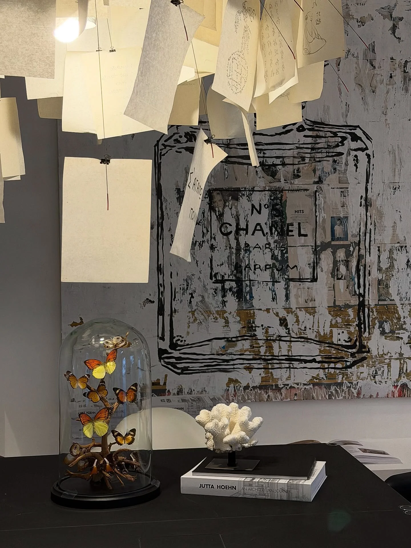 🅟🅣 No atelier da Arquiteta Jutta Hoehn, onde cada detalhe reflete uma vis&atilde;o apurada e intemporal, vivemos um momento de partilha e inspira&ccedil;&atilde;o. Entre marcas de excel&ecirc;ncia representadas pela Schilling Tales no Algarve, o se