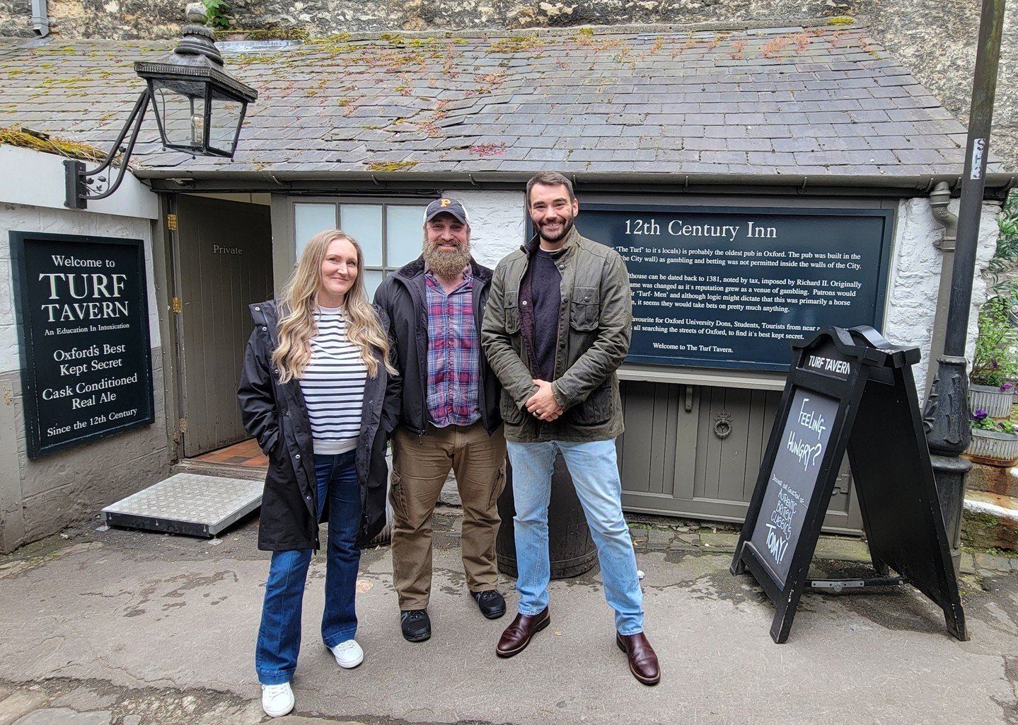 Service to School is International! 

CEO Alec Emmert stopped by Oxford University, where he caught up with VetLink Director Whitney Cason and her husband, Shaun, a Marine Veteran and Princeton graduate pursuing his Master's Degree there.

Even thoug