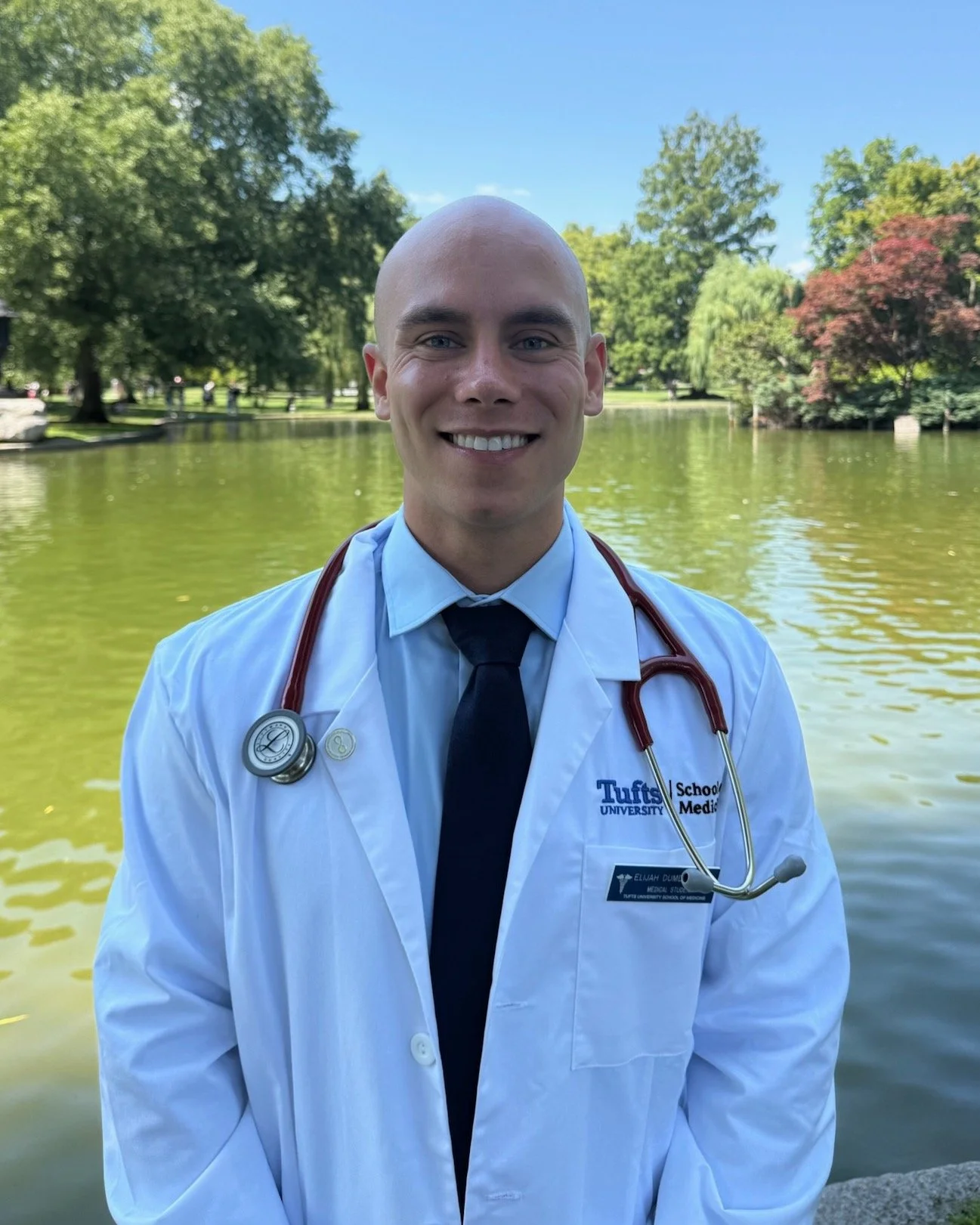 Full circle moment! Elijah first worked with Service to School to get into @BowdoinCollege. Years later, he came back for help applying to medical school. Now, he&rsquo;s headed to @TuftsMedicine! From undergraduate dreams to a future in medicine... 