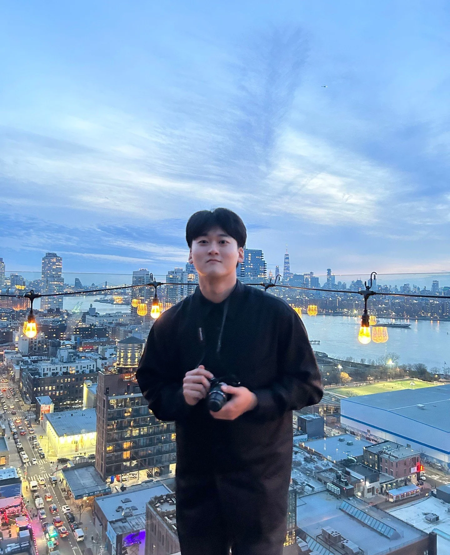 Seong had an engineering background, six years out of school, and a goal: an MBA. What made the difference in his application? A Service to School peer mentor who was already an MBA candidate and could offer the kind of inside perspective no guideboo