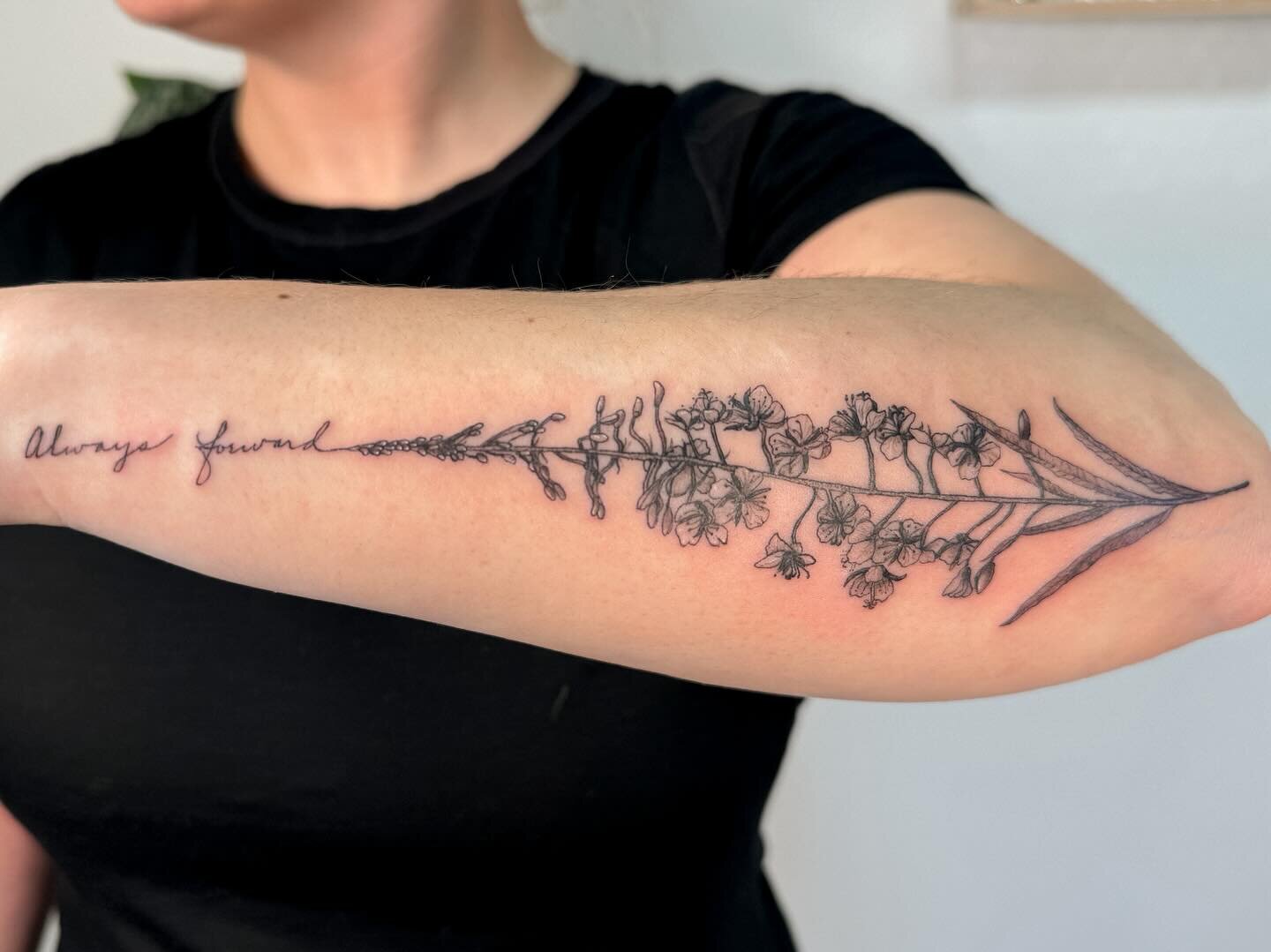 ✨ Always forward ✨ gimme allllll the botanicals this week 🥵 loving this fireweed and her aunt&rsquo;s words of wisdom 💕

🌙 May-June books now open! Link to book in bio ✨

#seattletattoo #northbendtattoo #snoqualmievalley #tattoosofinstagram #inked