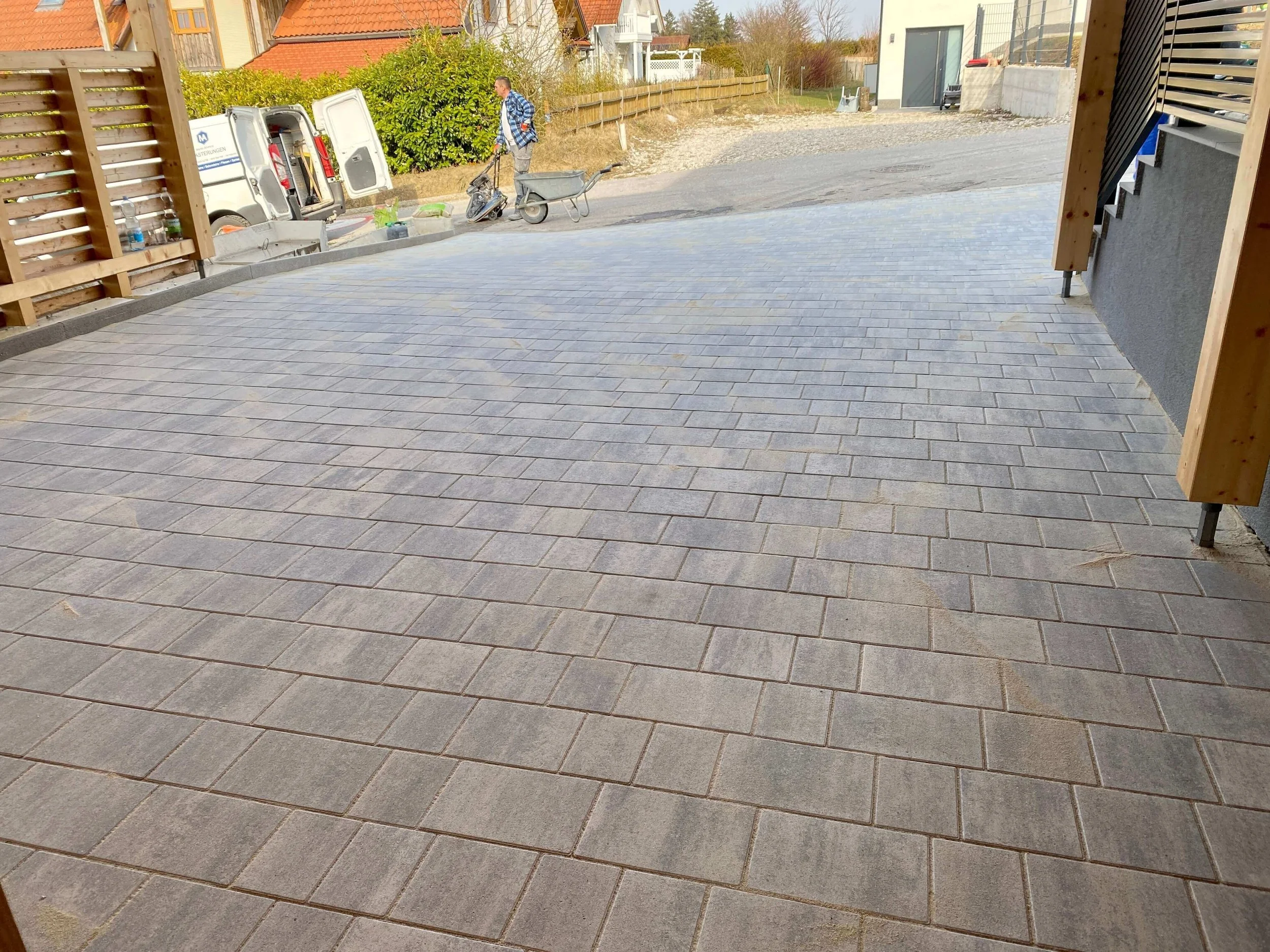Betonsteine_Einfahrt_1.jpeg