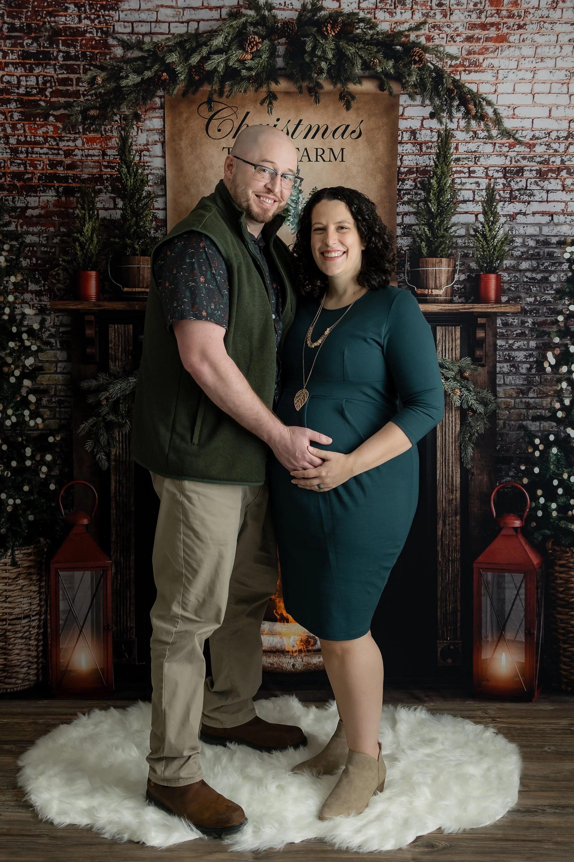 Pregnancy Christmas Mini Session 