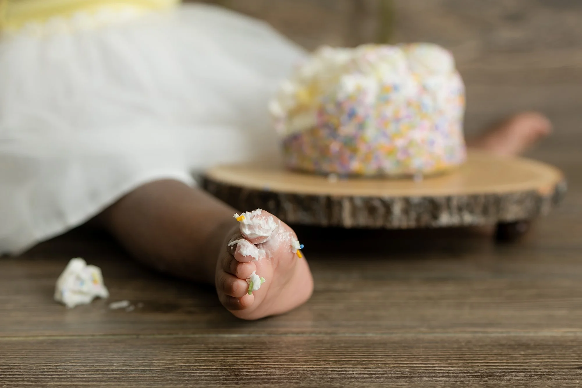 cake smash one year session in manassas, Virginia studio