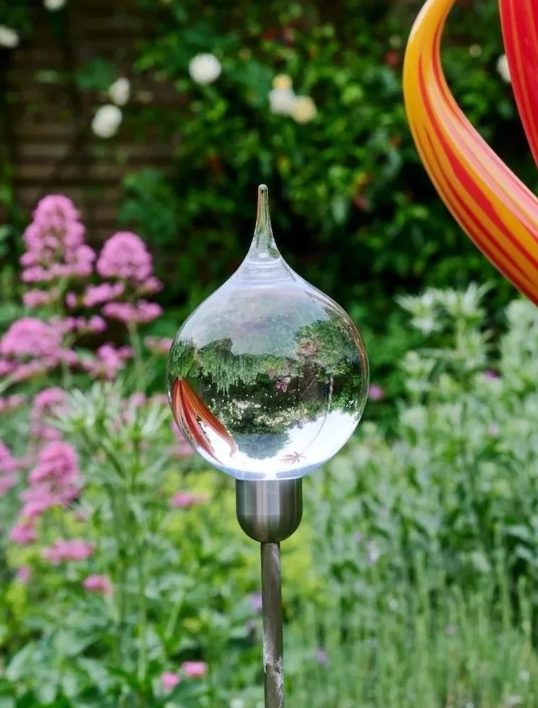 Neil Wilkin, Dew Drop (Medium)