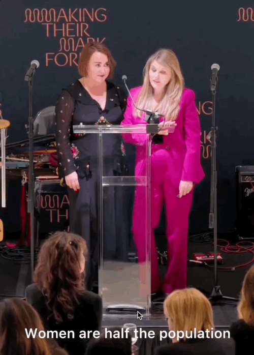 Julia & Charlotte ori.gif