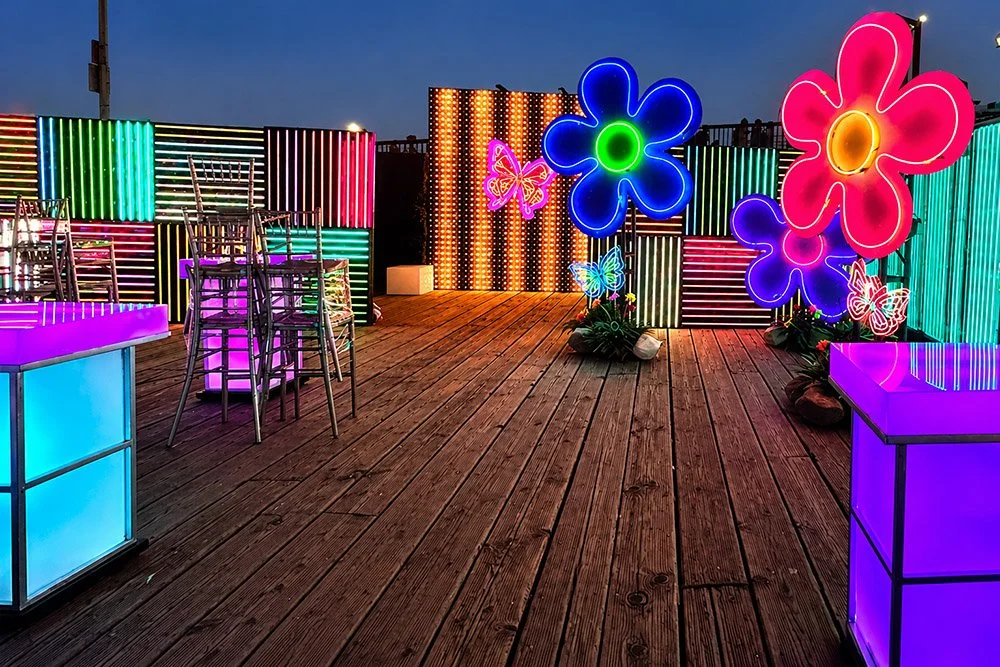 custom-neon-event-displays