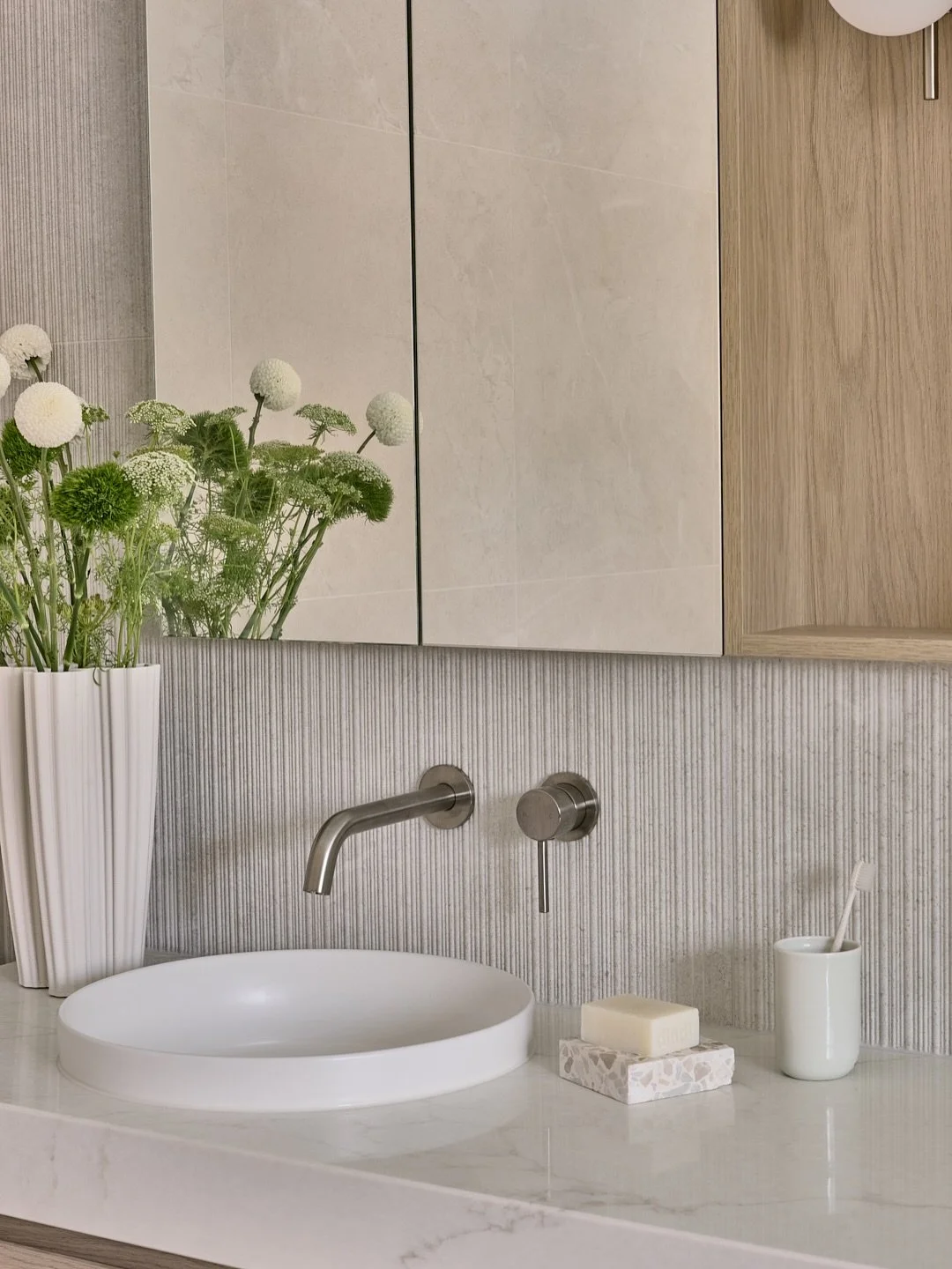 When the colour palette is kept intentionally quiet, the story shifts to texture.

Layered materials, subtle contrasts, and thoughtful finishes come together to add depth and character. 

The finished space feels textural, considered, and anything bu