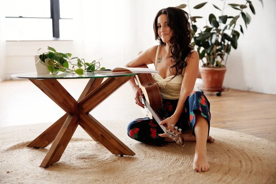 Songs &amp; Stories Tour: Pink Couch Books