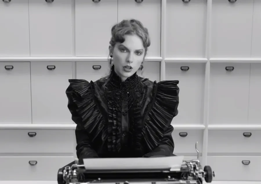 THE TORTURED POETS DEPARTMENT