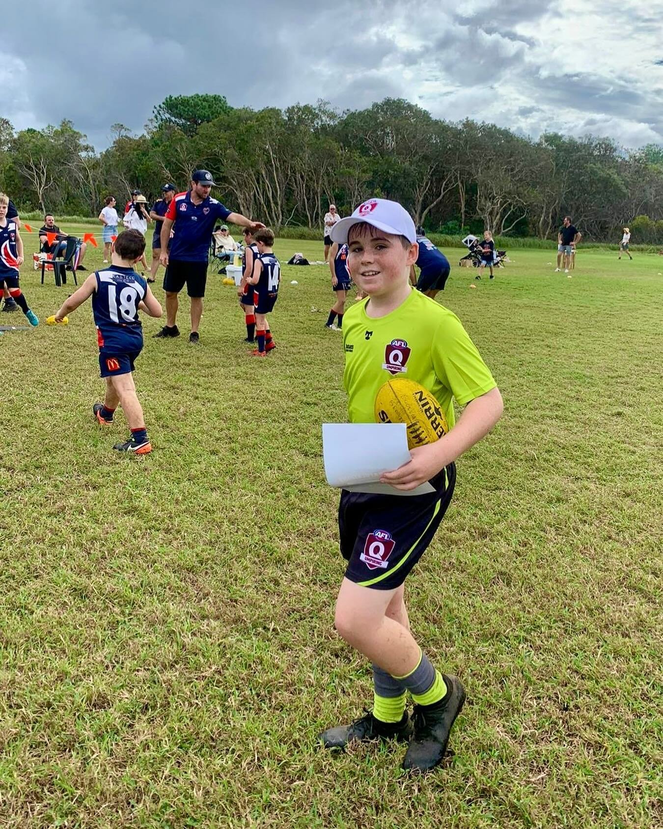 ⭐️ COMMUNITY UMPIRE WEEK ⭐️ 

Congratulations to Ultan Platt who Umpired his first AFL game today and did a fantastic job 🏉

Thank you Ultan 👏🏻 

#teamingreen #communityumpireweek #coolumbeachbreakers #aflqumpire #ridethewave