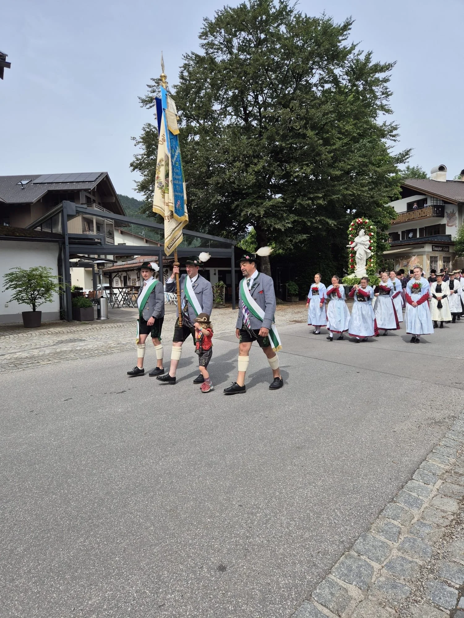d9b357cc-f17b-4a07-a984-da5ac1ca5902.jpeg