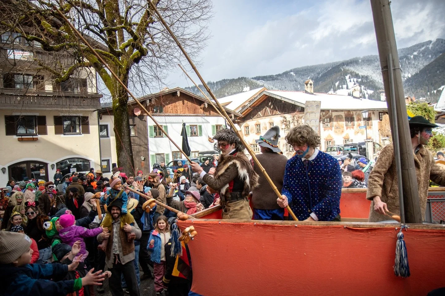 🥨 Brezenangeln 2026 🥨

Von Jung bis Alt jeder war dabei! 

Von Piraten Plattler Eltern und Kindern, Pizzab&auml;ckern, Brezenanglern, Wickinger Musikern und bis zu vielen weiteren Maschgera! 

Am letzten Bild kann man unsere flei&szlig;igste Schmin