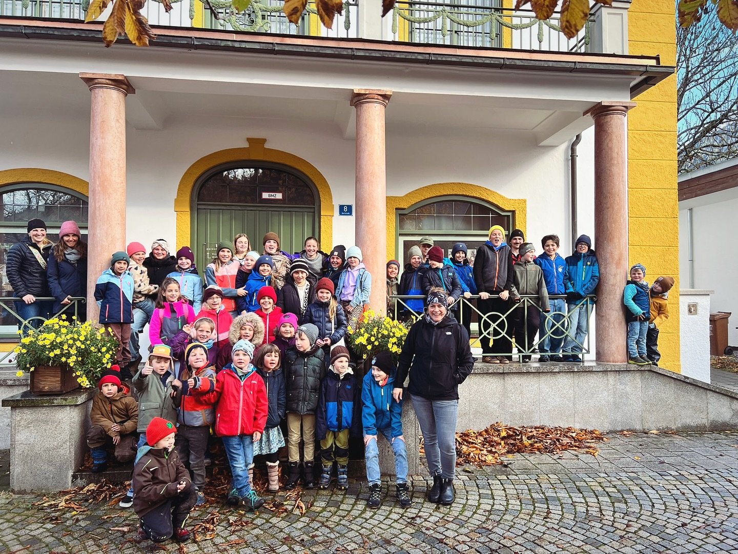 Gestern am 24.10. gab&rsquo;s unseren Kinderplattler Ausflug!

Zuerst waren wir im Heimatmuseum Oberammergau, danach gab&rsquo;s zur St&auml;rkung ein Eis und im Anschluss waren wir beim Eisstockplatz zum Latterl schie&szlig;en!

Danke an alle Kinder