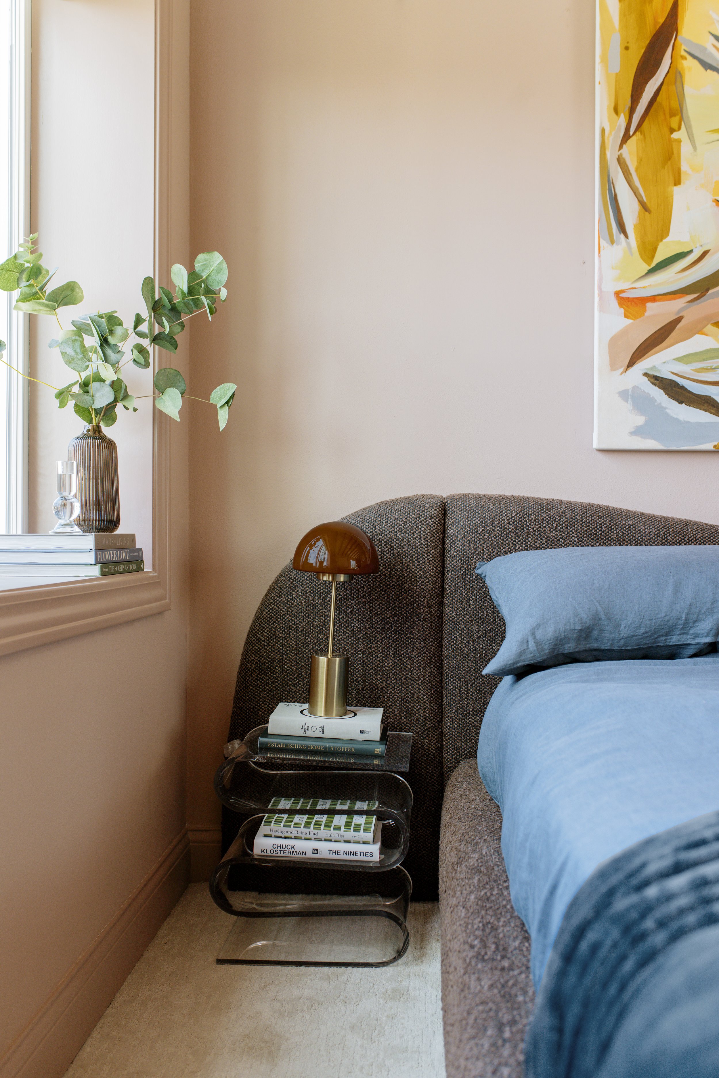 Bedroom corner details