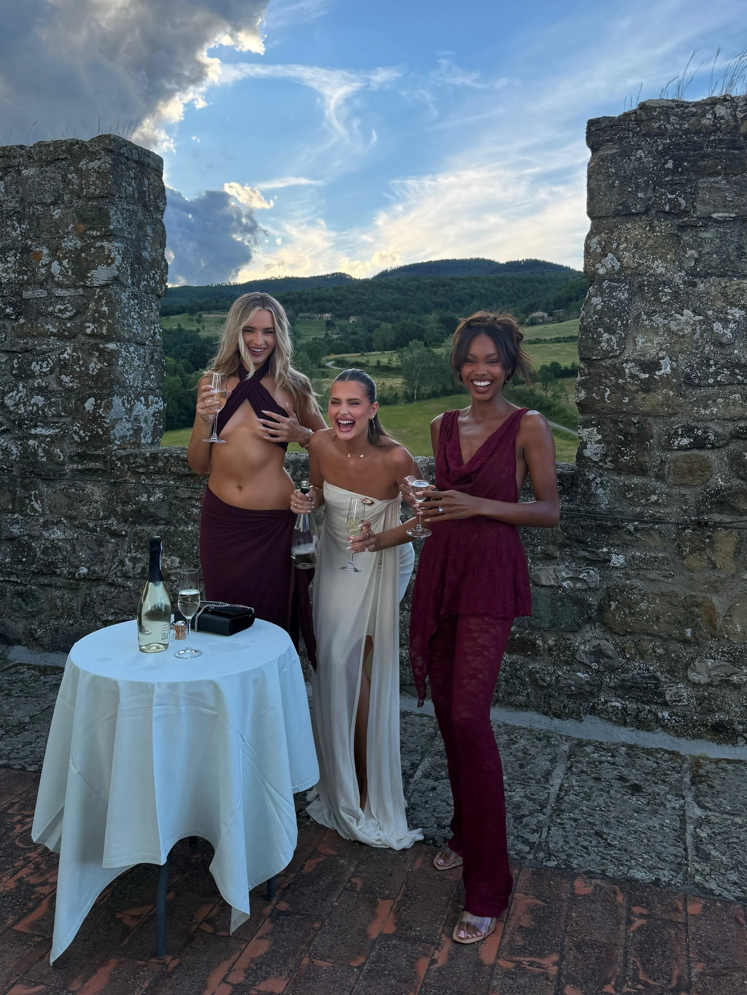 nights like these 🍾🍝❤️🇮🇹💃🏻🏰