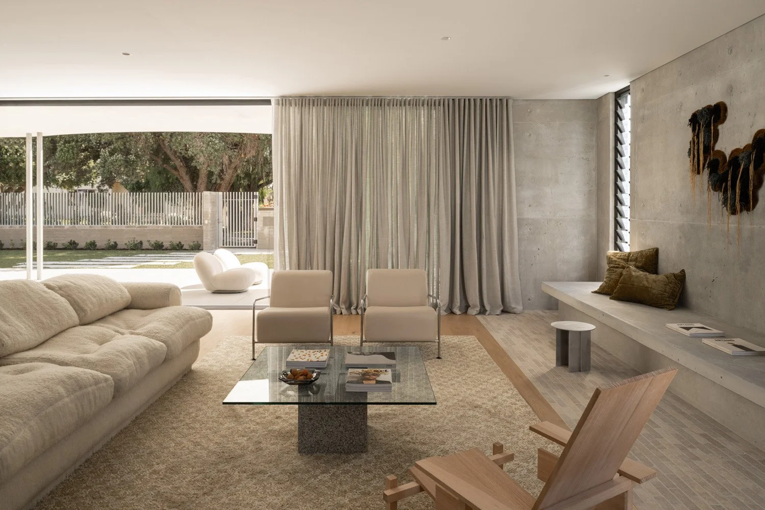 perth-swanbourne-maek-custom-luxury-home-off-form-concrete-interior-design-1.jpg